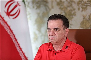 مالک تراکتور خطاب به هواداران؛ جشن قهرمانی باید در لوای پرچم ایران و فارغ از تعلقات تیمی باشد