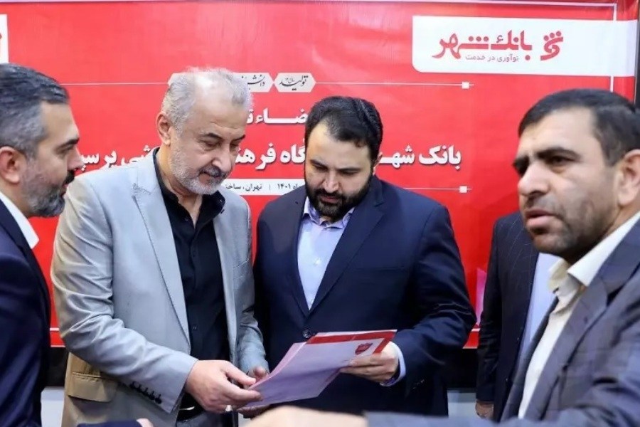 تصویر بانک شهر: یا چارچوب مدیریتی پرسپولیس را معلوم کنید، یا مسئولیت را واگذار می‌کنیم