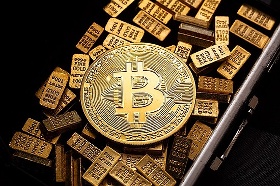 صعود بیت‌کوین در دل طوفان بازارهای سنتی؛ روایت یک تضاد بزرگ