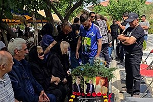 انتقاد تند آتیلا حجازی به استقلالی‌ها: ناصر حجازی احتیاجی به یک مشت لمپن ندارد، همه شما جیره‌خور هستید