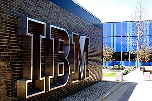 خداحافظی با ۸۰۰۰ شغل در IBM؛ موج جهانی جایگزینی نیروی انسانی با هوش مصنوعی