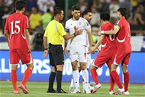 تیم ملی فوتبال ایران، به کره شمالی ۱۰ نفره ۳ گل زد و برد