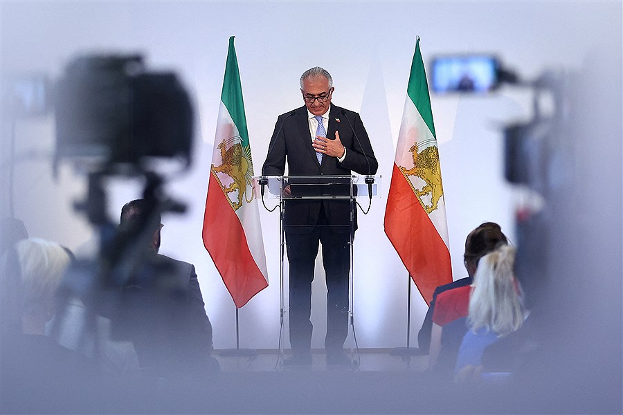 تصویر شاهزاده رضا پهلوی: آماده بازگشت به ایران هستم
