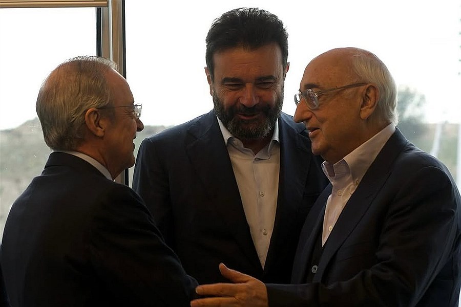 تصویر روایت تکان‌دهنده یک زن از بردگی جنسی و بارها تجاوز توسط جاناتان بارنت، قدرتمندترین مدیربرنامه فوتبال