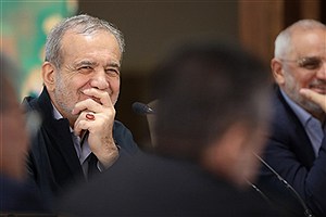 پر کردن باک خودروی پزشکیان با بنزین مخلوط به آب در سفر زمینی به تبریز