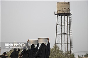خوزستان رودخانه دائمی دارد، باران دارد، اما چرا هرسال بیش از قبل در بی‌آبی می‌سوزد؟| زنان و کودکان در صف آب زیر گرمای ۵۰ درجه
