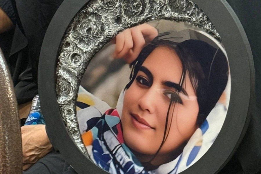 تصویر درخواست خانواده «الهه حسین‌نژاد»: قاتل دخترمان را در ملاء عام قصاص کنید | بهمن فرزانه: مرا جادو کرده بودند