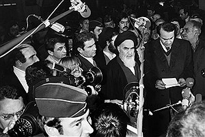 چرا موساد به درخواست بختیار برای ترور خمینی و متوقف کردن انقلاب اسلامی ایران پاسخ منفی داد؟