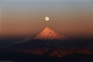 ویدئویی حیرت‌انگیز از صعود کوهنوردها به قله دماوند
