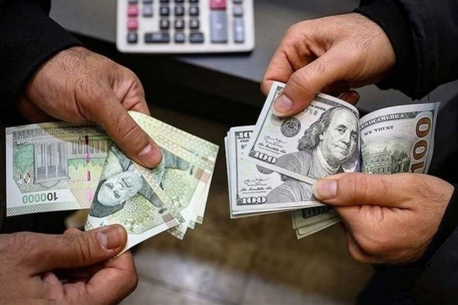 تصویر بازگشت تحریم‌های بین‌المللی؛ قیمت دلار در ایران از ۱۱۵ هزار تومان گذشت
