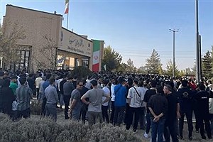 برخی از مغازه‌داران در همدان از فروش کالا به دانشجویان عراقی خودداری ‌می‌کنند