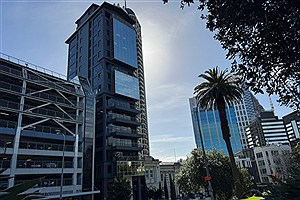 پلیس نیوزیلند دفاتر شرکت متهم به همدستی با ناوگان سایه ایران و روسیه را بازرسی کرد