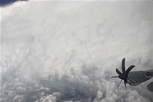 ویدیوی حیرت انگیز از ورود هواپیمای آمریکایی به دیواره چشمِ طوفان «ملیسا»