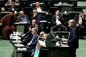 پزشکیان: آب پشت سد نیست، باران و چاه هم دست من نیست، آب نیست