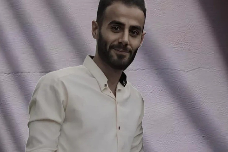 تصویر خاکسپاری فرزاد خوش‌برش در نکا، زیر فشارهای امنیتی و با حضور گسترده نیروهای لباس‌شخصی