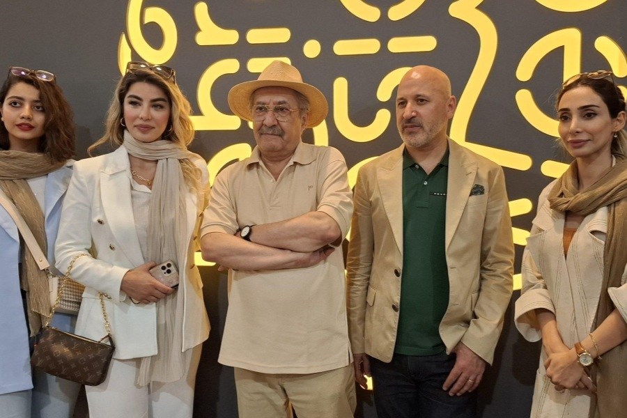 تصویر عذرخواهی رییس دانشکدگان هنرهای زیبا به دلیل حضور زنان بدون حجاب اجباری در «هفته دیزاین» در دانشگاه تهران