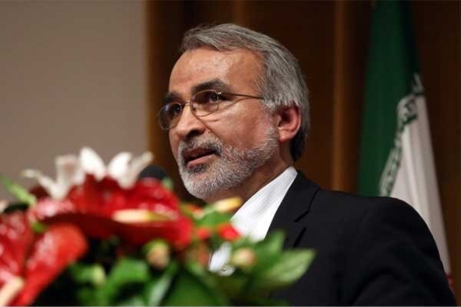 تصویر کناره‌گیری معاون وزیر بهداشت در پی افشای درخواست زیرمیزی از مادر یک بیمار