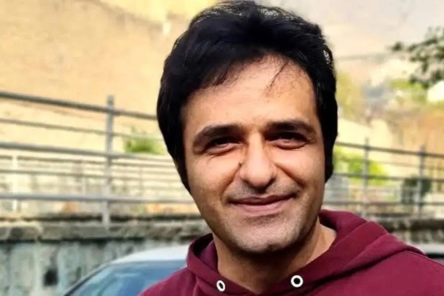 تصویر ضیاءالدین نبوی پس از یک سال و هشت ماه از زندان اوین آزاد شد