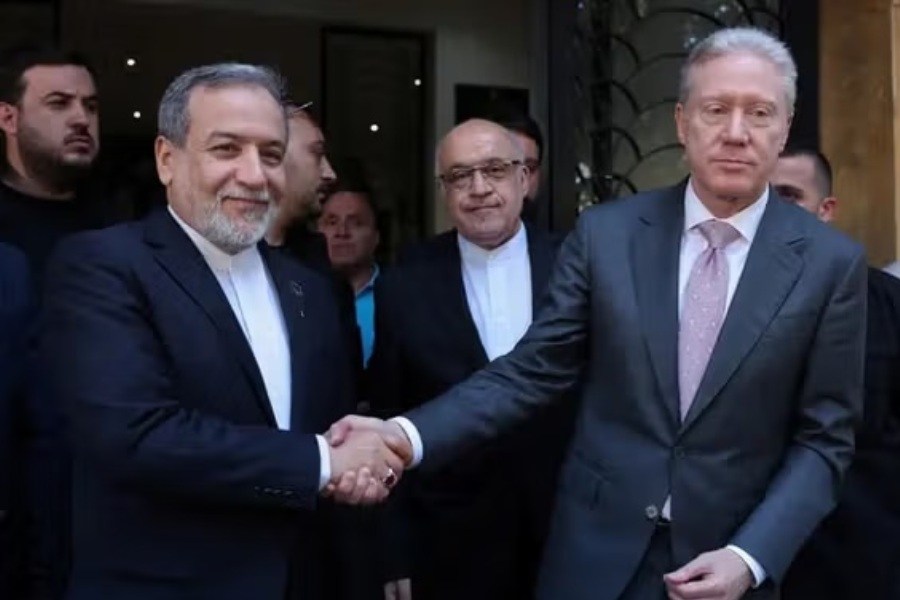 تصویر وزیر خارجه لبنان دعوت عراقچی برای سفر به تهران را رد کرد: شرایط گفت‌وگو فراهم نیست