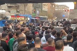 دلار ۱۴۵ هزار تومانی؛ اعتراض کسبه پاساژ علاءالدین و چهارسو در واکنش به جهش قیمت ارز