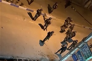 ببینید | مردم معترض در کوهدشت نیروی سرکوب مجهز را به عقب می‌زنند و وادار به فرار می‌کنند