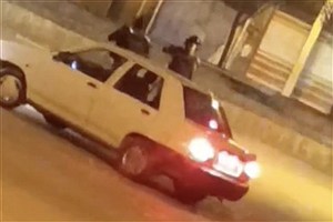 ببینید | تکرار صحنه قتل کیان پیرفلک؛ شلیک مستقیم یک مامور به خانواده‌ای در مرودشت که با یک پراید در حال عبور بودند