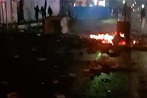 ببینید | جنگ تن‌به‌تن معترضان با نیروهای سرکوب در خیابان نامجو تهران، ۲۰ دی ۱۴۰۴