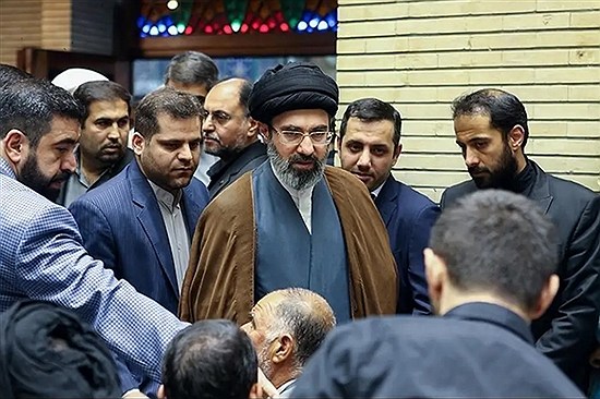 تایمز لندن: مجتبی خامنه‌ای «مجروح و بیهوش» در قم تحت درمان است