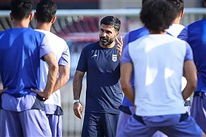 امید روانخواه، سرمربی تیم ملی امید پس از بازگشت به ایران، بازداشت و پاسپورتش توقیف شد