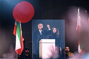 شاهزاده رضا پهلوی در تجمع ۲۵۰ هزار نفری مونیخ: این آخرین نبرد ماست