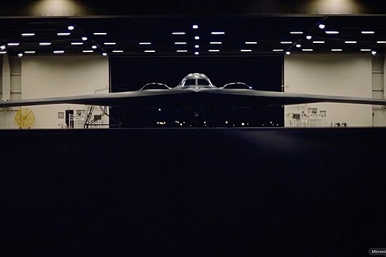 تصاویری از حمله بمب‌افکن‌های B-2 آمریکا که به تأسیسات موشکی مستحکم جمهوری اسلامی حمله کردند