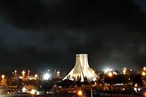 ویدیوی آخرالزمانی از دود و آتش انفجار در حوالی میدان آزادی تهران و فرودگاه مهرآباد
