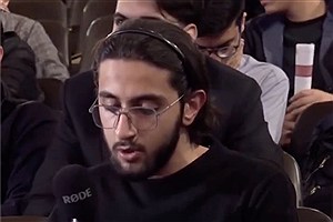 ببینید | محمدپارسا گلچین، دانشجویی که ۱۶ آذر ۱۴۰۴ در برابر جلیلی به جمهوری و مقاماتش تاخت، ۲۲ فروردین ۱۴۰۵ بازداشت شد