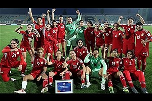 فیفا به تیم ملی فوتبال زنان افغان در تبعید اجازه شرکت در مسابقات بین‌المللی را داد